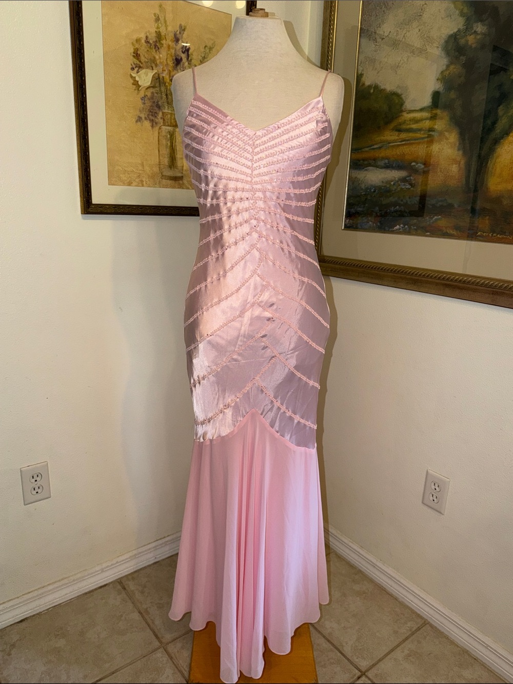Coqueta Internacional Pink Satin Beaded Sequin Evening Gown w/ Flared Hem Size M
